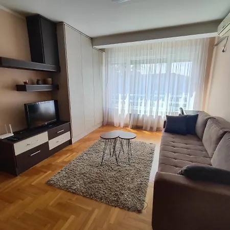 Sara Apartament *